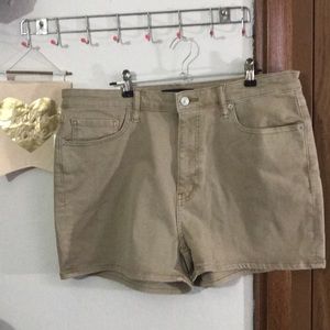 Uniqlo | High Rise Slim Fit Denim Color Shorts